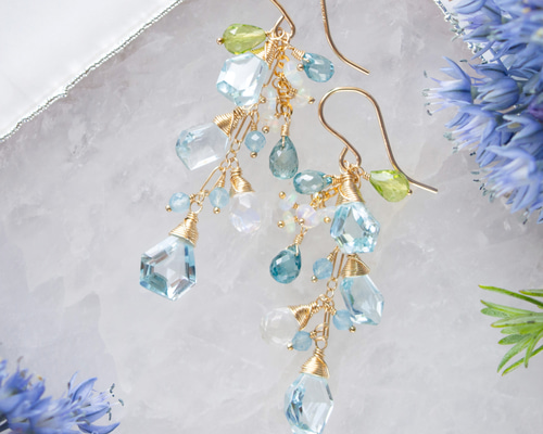 ネモフィラ＊スカイブルートパーズと天然石の彩りピアス（14KGF