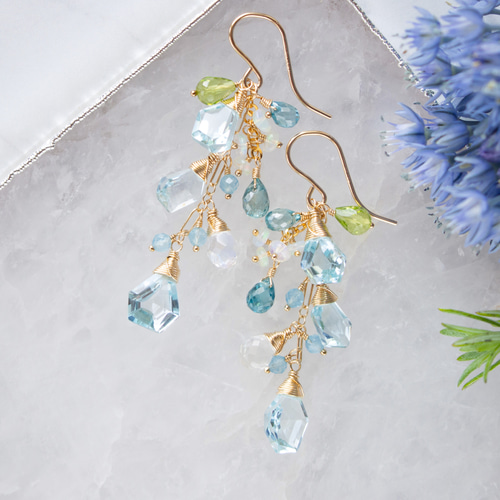 ネモフィラ＊スカイブルートパーズと天然石の彩りピアス（14KGF