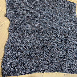 サマーヤーンで編んだ袖なしセーター 3枚目の画像