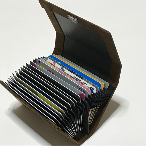 蛇腹型カードケース／JAVA-CARD-CACE20／スエード ダークブラウン 名刺