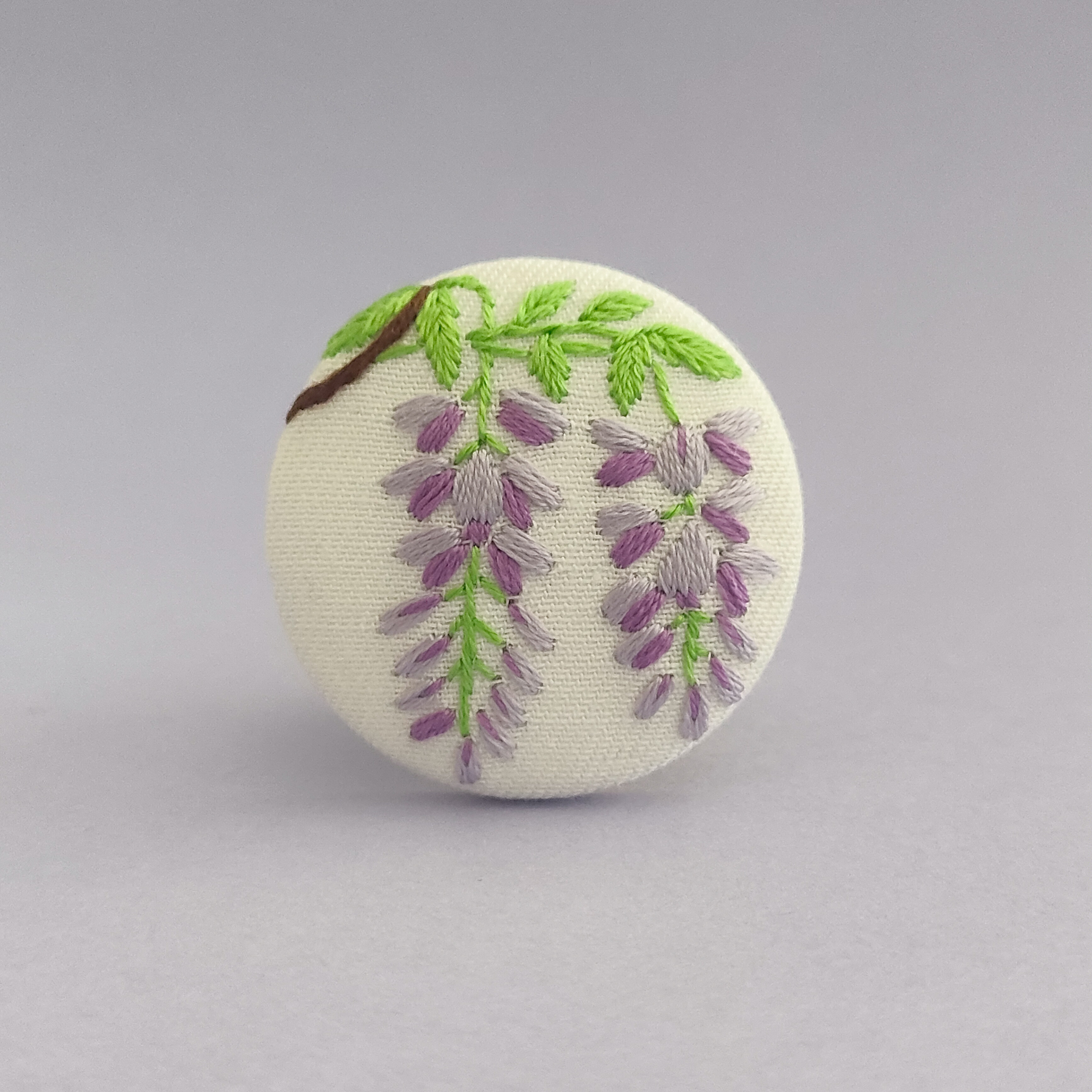 受注制作】藤の花刺繍ブローチor刺繍ヘアゴム ブローチ かな