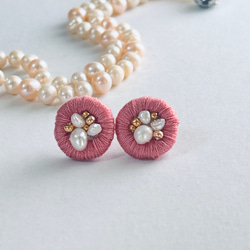 刺繍イヤリング　花　ピンク　パール　かわいい　母の日　プレゼント　桜 4枚目の画像