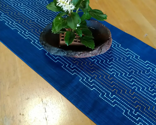 藍染古布 鶴亀のテーブルランナー 藍染古布 鶴亀のテーブルランナー