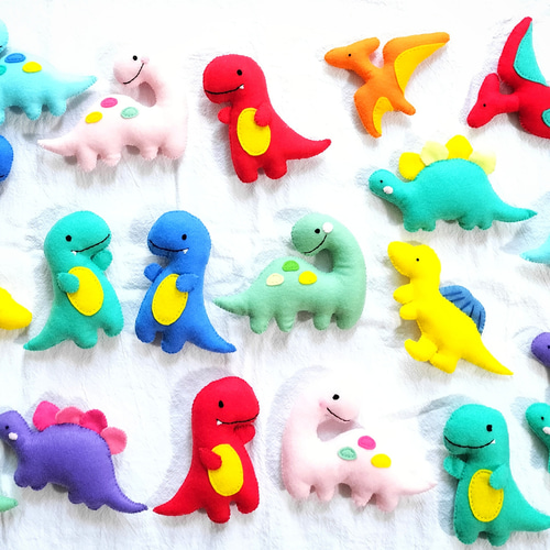 受注制作】フェルト おままごと♡ 恐竜マスコット おもちゃ・人形