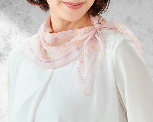 ピンクシルクスカーフ a703b77fef07179842da61fce8ccae