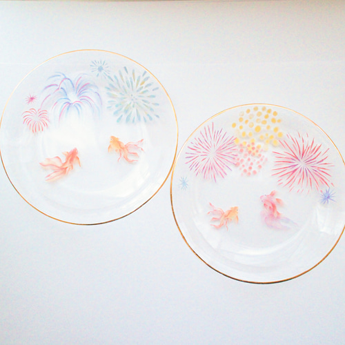 水面に映る花火と金魚〜ガラスプレート 新作〜 中皿 ❤︎Blanche Neige