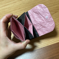 【再販・人気色】薄くて超軽量◎ミニ財布　黒×ピンク　コイン・カードケース　タイベック®︎ 1枚目の画像