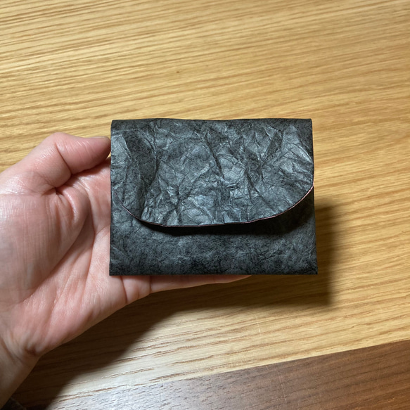 【再販・人気色】薄くて超軽量◎ミニ財布　黒×ピンク　コイン・カードケース　タイベック®︎ 3枚目の画像
