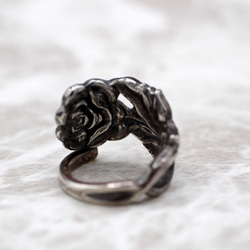 復古湯匙變成戒指 @黑玫瑰 | 復古 | 湯匙環 | 花 | 玫瑰 | 獨特 | 純色 第5張的照片