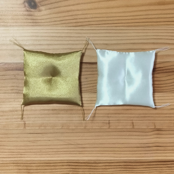 ミニ座布団　金・銀 ・赤・白・黒 / 受注生産 / 招き猫用 / だるま用 / サイズダウン可能 16枚目の画像