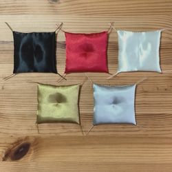 ミニ座布団　金・銀 ・赤・白・黒 / 受注生産 / 招き猫用 / だるま用 / サイズダウン可能 19枚目の画像