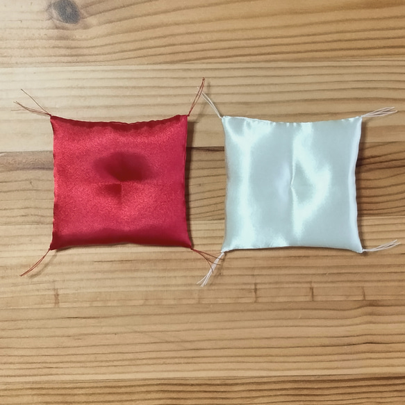 ミニ座布団　金・銀 ・赤・白・黒 / 受注生産 / 招き猫用 / だるま用 / サイズダウン可能 15枚目の画像