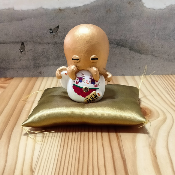 ミニ座布団　金・銀 ・赤・白・黒 / 受注生産 / 招き猫用 / だるま用 / サイズダウン可能 12枚目の画像