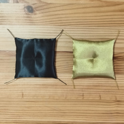 ミニ座布団　金・銀 ・赤・白・黒 / 受注生産 / 招き猫用 / だるま用 / サイズダウン可能 14枚目の画像