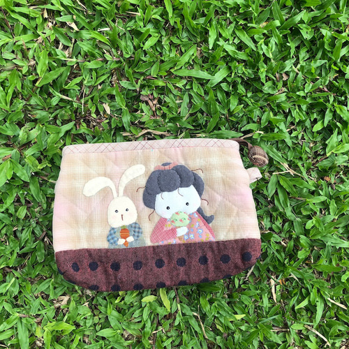 パッチワーク　小物入れ 6d9ce6800efbcfab86282ddb63bc5b