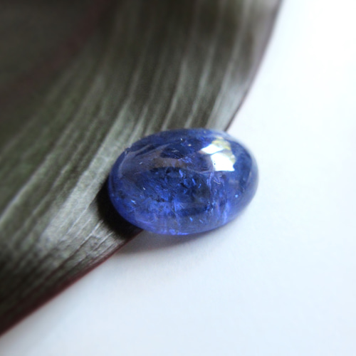 11mm発色美「タンザナイト」カボションルース③ 天然石 KUONnoTABIBITO