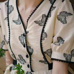 棉白色提花 法式少女蝴蝶仙子印花V領洋裝 含防透光裡布連身裙 第3張的照片