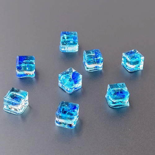 日本／琉球ガラス】小ｻｲｽﾞ琉球ガラスの涼やかイヤリング・ピアス