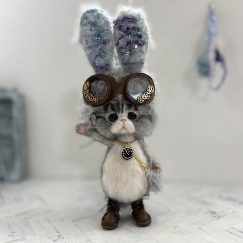 うさみみ帽子のごーぐるにゃんこ 羊毛フェルト ぶさかわねこ