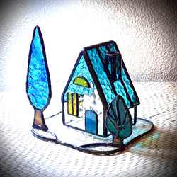 ターコイズブルーの屋根のハウス 5枚目の画像