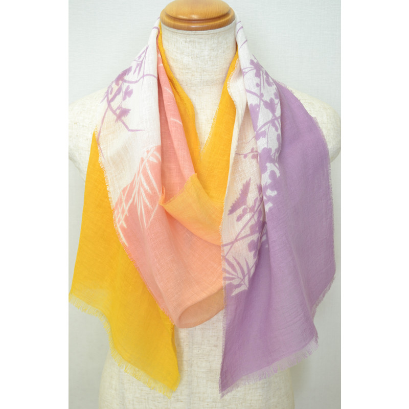 手描友禅染した麻のストール　silhouette四君子　イエロー