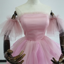 免運費！可愛的淺粉色連衣裙 出眾的時尚感 短款長裙 柔軟的層疊薄紗裙 第5張的照片