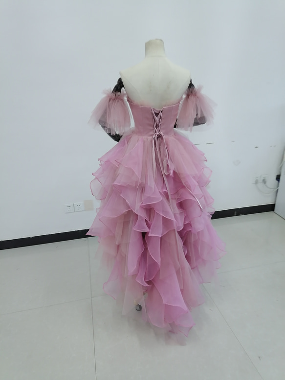 免運費！可愛的淺粉色連衣裙 出眾的時尚感 短款長裙 柔軟的層疊薄紗裙 第13張的照片