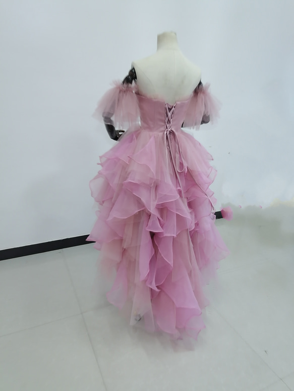 免運費！可愛的淺粉色連衣裙 出眾的時尚感 短款長裙 柔軟的層疊薄紗裙 第14張的照片