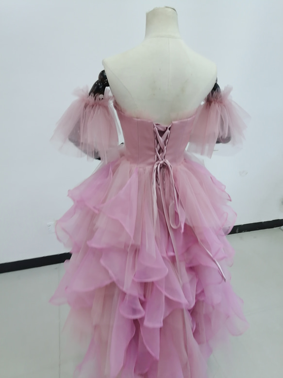 免運費！可愛的淺粉色連衣裙 出眾的時尚感 短款長裙 柔軟的層疊薄紗裙 第15張的照片