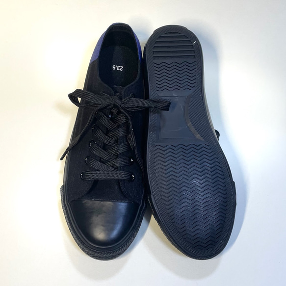 雙色低幫運動鞋（全黑 x 啞光海軍藍）22.0cm〜30.0cm 第7張的照片