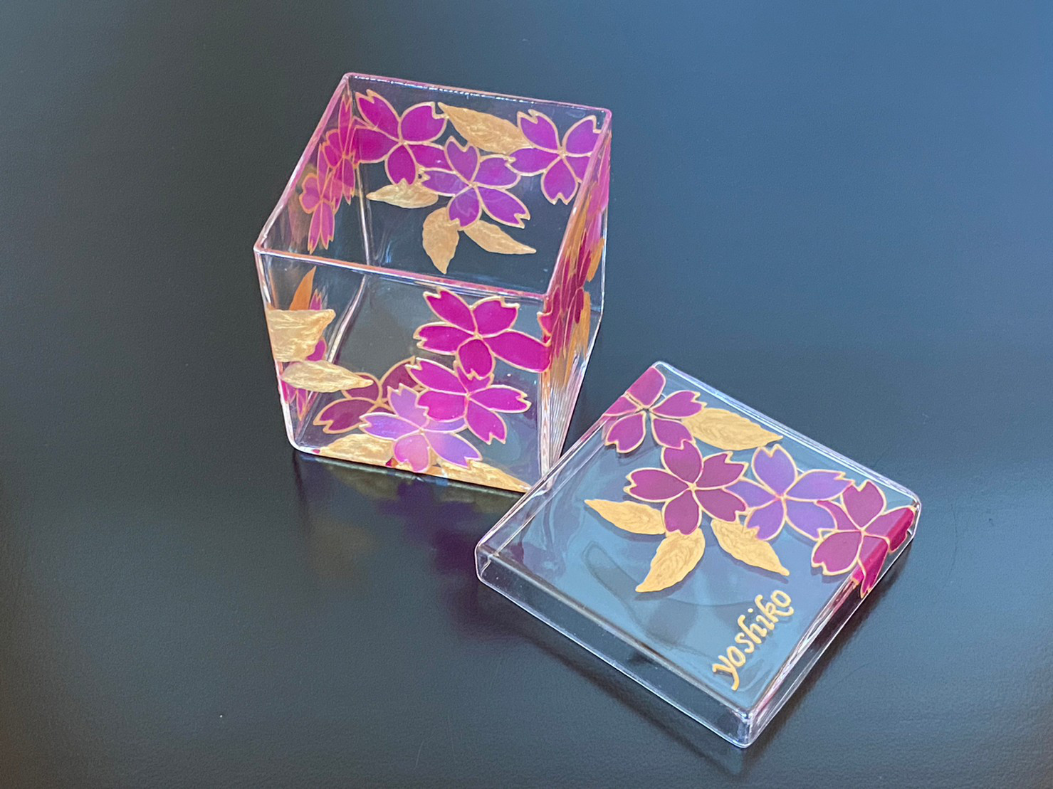 Creema限定母の日ギフト【輝く金桜】河津桜日本酒グラス耐熱硝子枡｜両親へのプレゼント・両親贈呈品・還暦祝い・退職