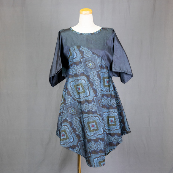 藍大島のチュニック 着物リメイク　紬　シルク　フリーサイズ 2枚目の画像
