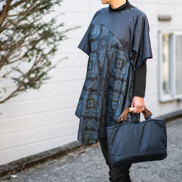藍大島のチュニック 着物リメイク　紬　シルク　フリーサイズ 8枚目の画像