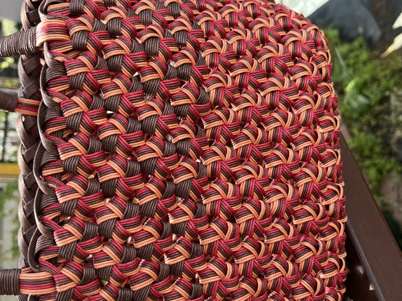 花結び編みのかごバッグ　Mサイズ 3枚目の画像