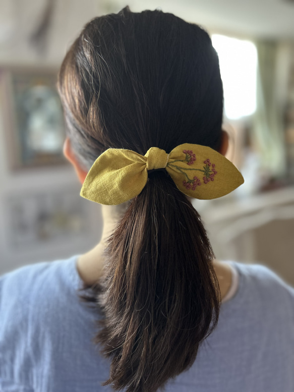 野の花の刺繍のヘアゴムリボン(コットンリネン) 9枚目の画像