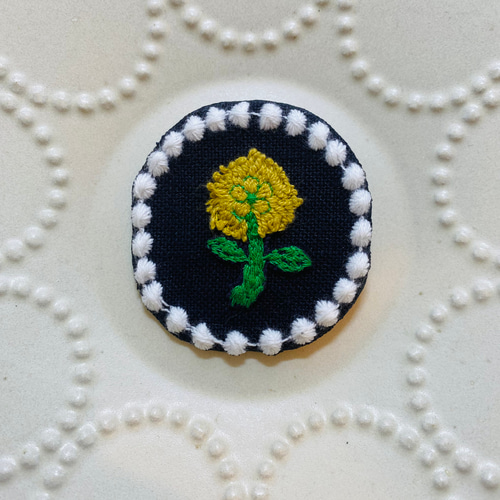 ブローチ（花・ミナペルホネン生地使用・ハンドメイド） ブローチ