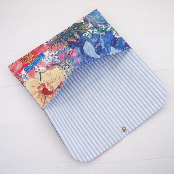 リバティ 母子手帳ケース マリーナ・シーフラワー/ブルー B6サイズ マルチケース 5枚目の画像