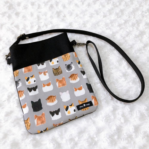 1513．大人可愛い 猫あたま柄 スマホショルダー ねこ猫ネコ スマホ 