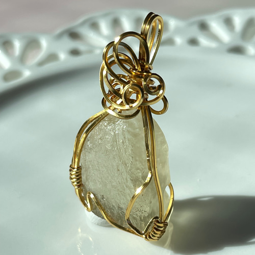 リビアングラスペンダントトップK10宝石質