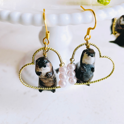 よく見るとカワウソのピアス&イヤリング☆受注製作 ピアス（フック