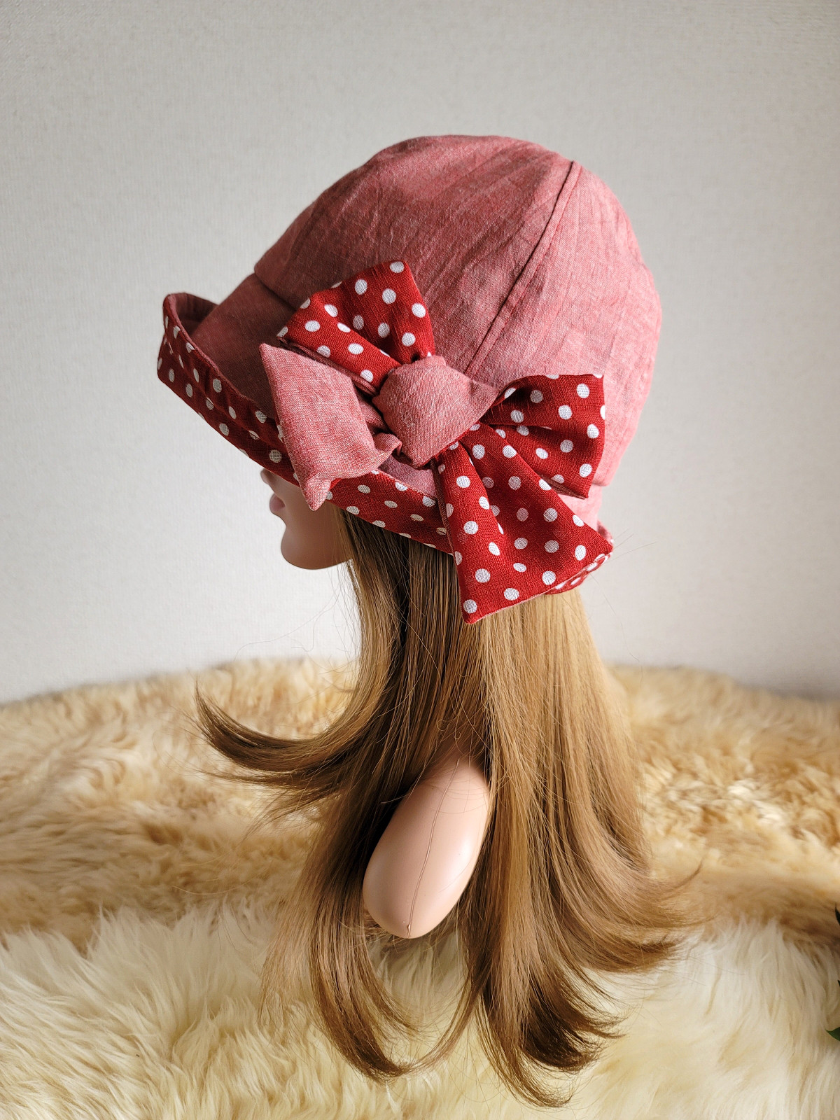 フィット hat×リボン★大きい帽子★優しいレッドダンガリー×ドット★約60㎝