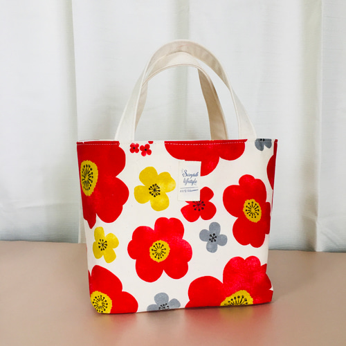 花柄シンプルミニトートバッグ(赤/生成り)*ハンドメイド 花柄シンプルミニトートバッグ(赤/生成り)*ハンドメイド