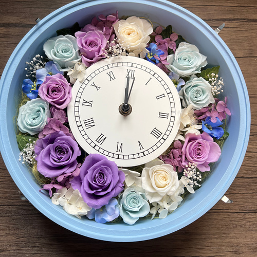 送料無料】プリザーブドフラワーのお花がいっぱい詰まった可愛い時計