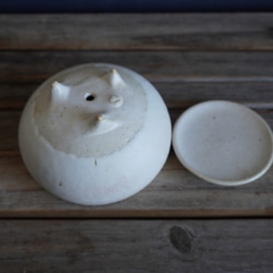白いマットな釉薬の脚付き植木鉢６ 14枚目の画像