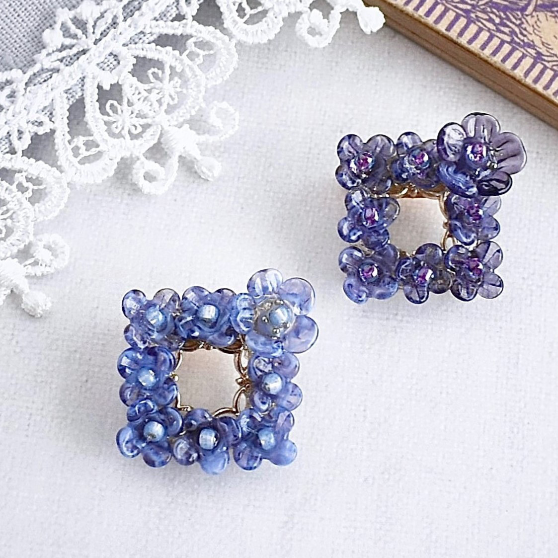 紫陽花色のスクエア・ブローチ