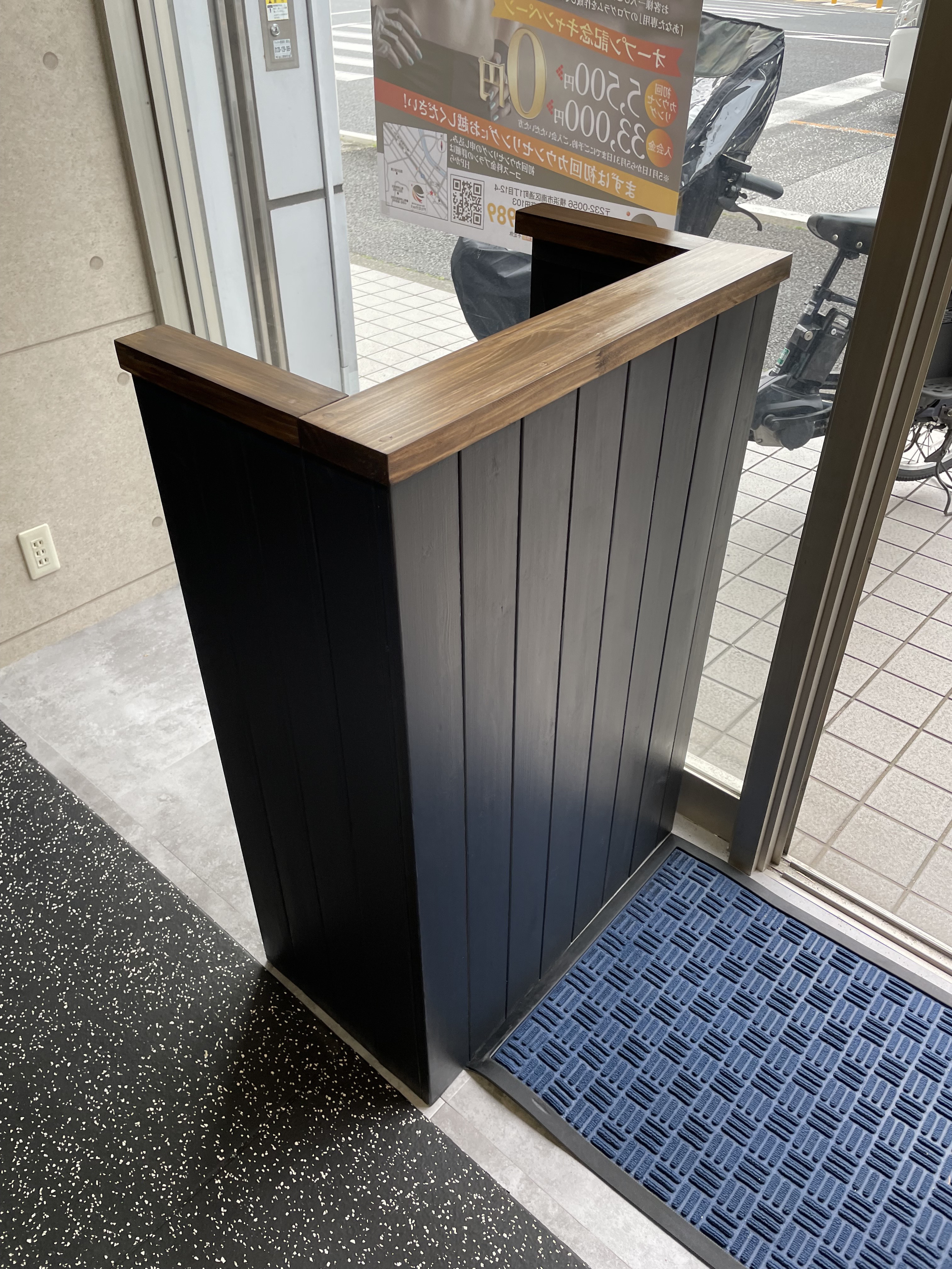 【コの字】カウンター　幅72✖︎高さ105✖︎奥行き38センチ