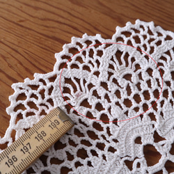 フランスの手仕事/大きなお花ののような手編みクロッシェ レース ドイリー  (ヴィンテージ リメイク素材） 12枚目の画像
