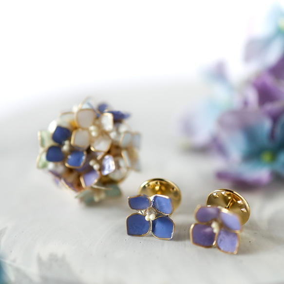 可分層繡球花胸針與別針胸針套裝 第16張的照片