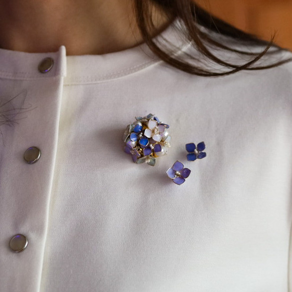 可分層繡球花胸針與別針胸針套裝 第6張的照片