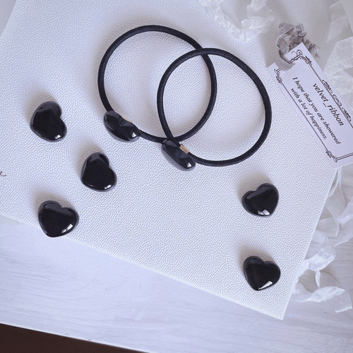 ハート ブラックオニキス 長持ち日本製ヘアゴム ＊ ゴム交換可 天然石